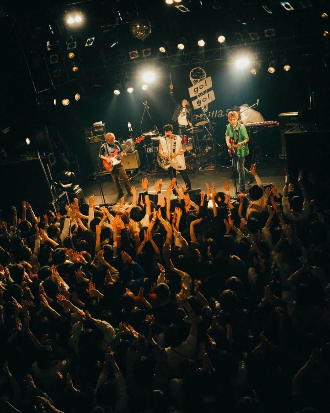 ジェットセイヤさんのインスタグラム写真 - (ジェットセイヤInstagram)「THANK YOU🤘🥁🔥 #DREAMS tour 2023.12.5 KOUCHI CARAVAN SARY @go_go_vanillas_official  @atsushi__inoue photographer @renzo1101」12月8日 22時28分 - jett_seiya_lvasp