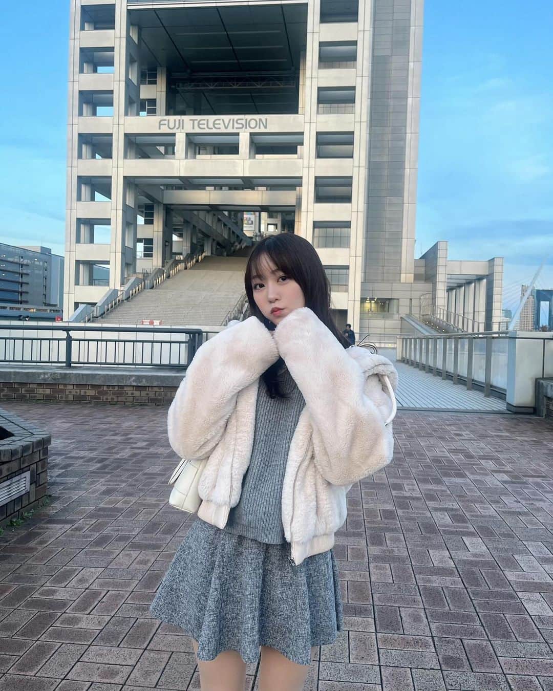 沖玲萌さんのインスタグラム写真 - (沖玲萌Instagram)「お昼に来たの久々☀️ 明日はイベント！会いに来てね🫶🏻🤍」12月8日 22時 ...