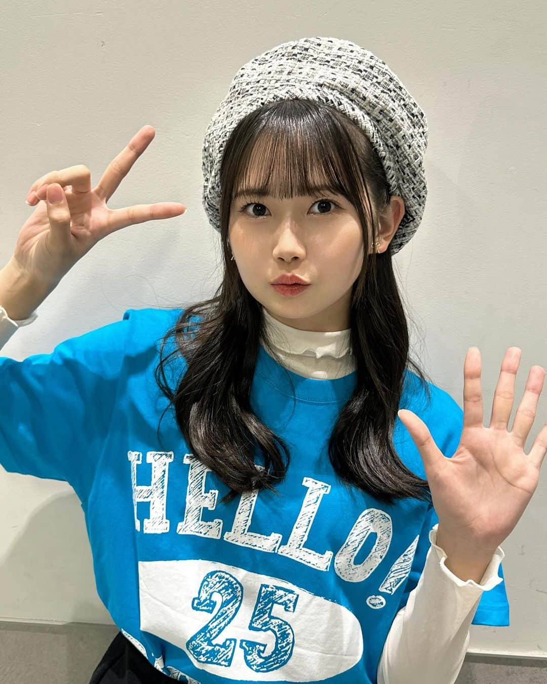 岡村ほまれさんのインスタグラム写真 - (岡村ほまれInstagram)「・ 25周年イベントありがとうございました✨️🩵  皆さんとお写真撮れました！！  #モーニング娘23  #morningmusume  #岡村ほまれ #ほまたん #ほまたん優勝  #牧野真莉愛 さん #山﨑愛生 ちゃん #アンジュルム  #川村文乃 さん#為永幸音 ちゃん #juicejuice  #工藤由愛 ちゃん #遠藤彩加里 ちゃん #beyooooonds  #西田汐里 さん #ochanorma  #窪田七海 ちゃん #ハロプロ」12月8日 22時28分 - homare__okamura.official