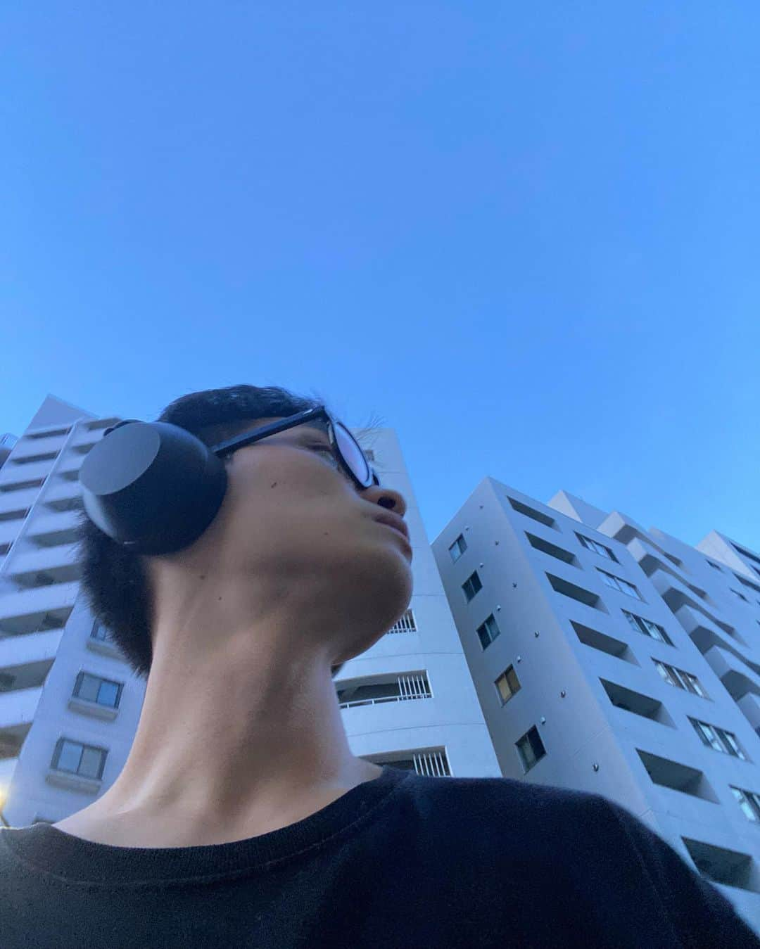 兵頭功海さんのインスタグラム写真 - (兵頭功海Instagram)「🧢🎧👓 溜まってた写真たち、オフ感、 ヘッドホン率の高さ、」12月8日 22時23分 - katsumi_hyodo_official