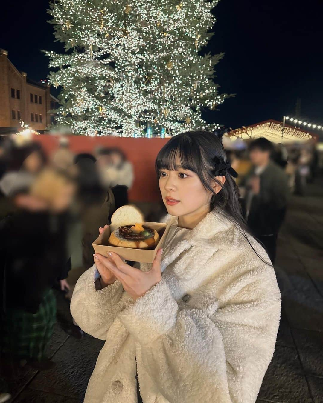 坂井仁香のインスタグラム：「🎄🎅  #とき宣#坂井仁香#ひとちゃん#超とき宣#超ときめき宣伝部#idol#私服＃クリスマス#クリスマスマーケット#クリスマスマーケットコーデ#赤レンガ倉庫」