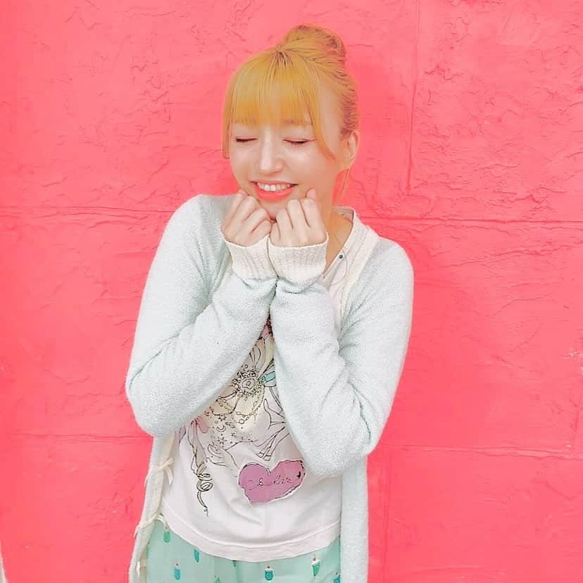 榎あづさのインスタグラム：「✨🍄ソロ枠先着・本日24時開始🍄✨  超少人数オフ会❣️ 推しを1人占めも可能？？  『あづこのみ』 3日連続プレミアム年末スペシャル 開催です🎅🏻🎍✨  🌸🌸ゲスト🌸🌸 12/28(木) 羽田亜未ちゃん @ami_s0  12/29(金) 黒須みらいちゃん 12/30(土) 西野亜弥ちゃん @aya.nishin0   各日①②枠のみ、 榎のみ指名・ゲストのみ指名が 可能な✨ソロ枠先着✨が、  ⚠️本日24時〜スタート⚠️  連枠ももちろん🆗🙆‍♀️✨ 早い者勝ち📱 クレジットのみの受付となります。  自由度が高いイベントで、 当選してからでも当日の過ごし方等 運営メールで相談できますので💌  はじめましての方も是非〜🥰」