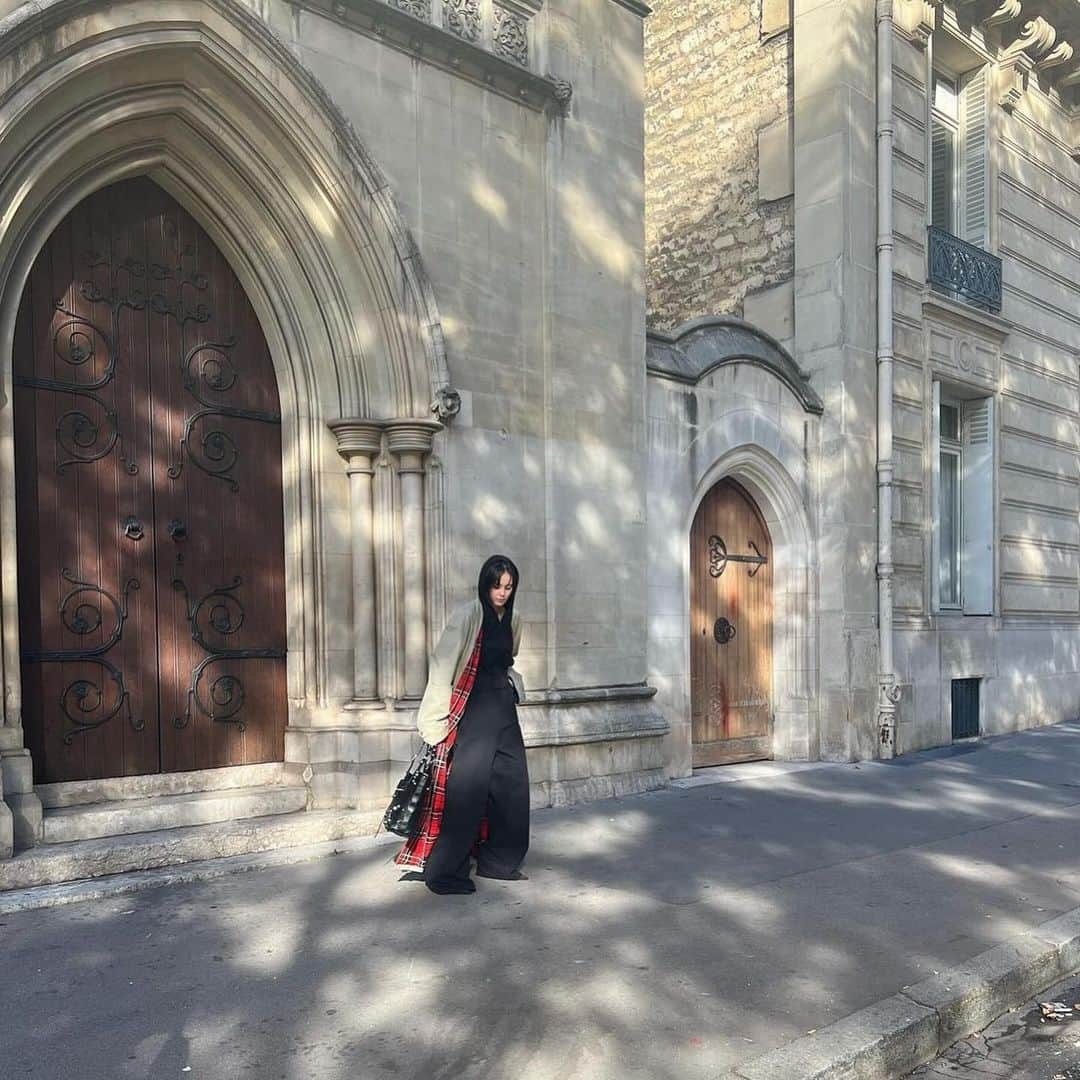 emmaさんのインスタグラム写真 - (emmaInstagram)「B with PARIS」12月8日 17時45分 - okss2121