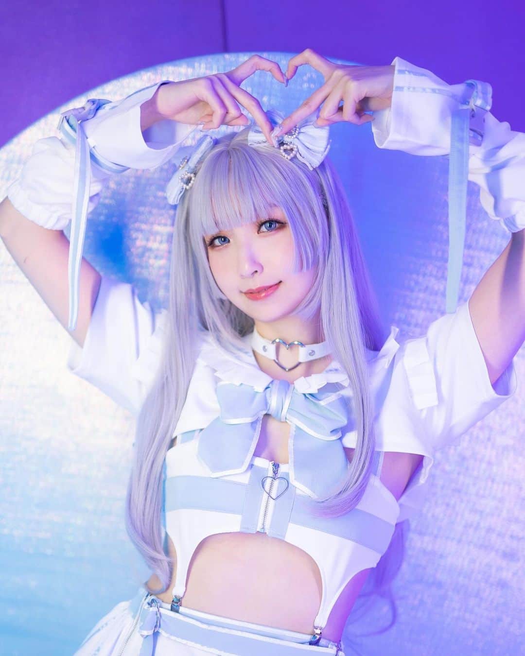 Sherryのインスタグラム：「- December Tier 2 - Bozi soda Silver! (´▽`ʃ♡ƪ)“ ❣️Full set photo ► https://reurl.cc/WEd7Rk  波子汽水銀登場!! (　ﾟ∀ﾟ) ﾉ♡ 甜甜的~ 清爽的~ 您一定會喜歡的♡♡  這麼快就到12月了!!! 感覺這一年真的過得好快.. 大家的桌曆是不是都翻到最後一頁了? 那就要一起迎接新的一年了(♡˙︶˙♡) 今個月訂閱Tier 4的話就能獲得2024的銀曆~ (是正常版的!) 喜歡的話要把我帶回家喔ε٩(๑> ₃ <)۶з  Bozi Soda Silver is here!! Sweet~ Refreshing~ You will definitely like it♡♡  It’s December so soon!!! It feels like this year has really gone by so fast.. Have everyone’s desk calendars been turned to the last page? Let’s welcome the new year together (♡˙︶˙♡) You will get the 2024 Silver Calendar if you subscribe to Tier 4 this month~ Just take me home if you like it! ε٩(๑> ₃ <)۶з  #cosplay#cosplayer #cosplaygirl #photo #cosplayphoto #cosplayersofinstagram #cosplayphotography #anime #silverxherecosplay #patreoncreator #patreonartist  #コスプレ　#コスプレイヤー　#コスプレイヤーさんと繋がりたい　#コスプレ写真」