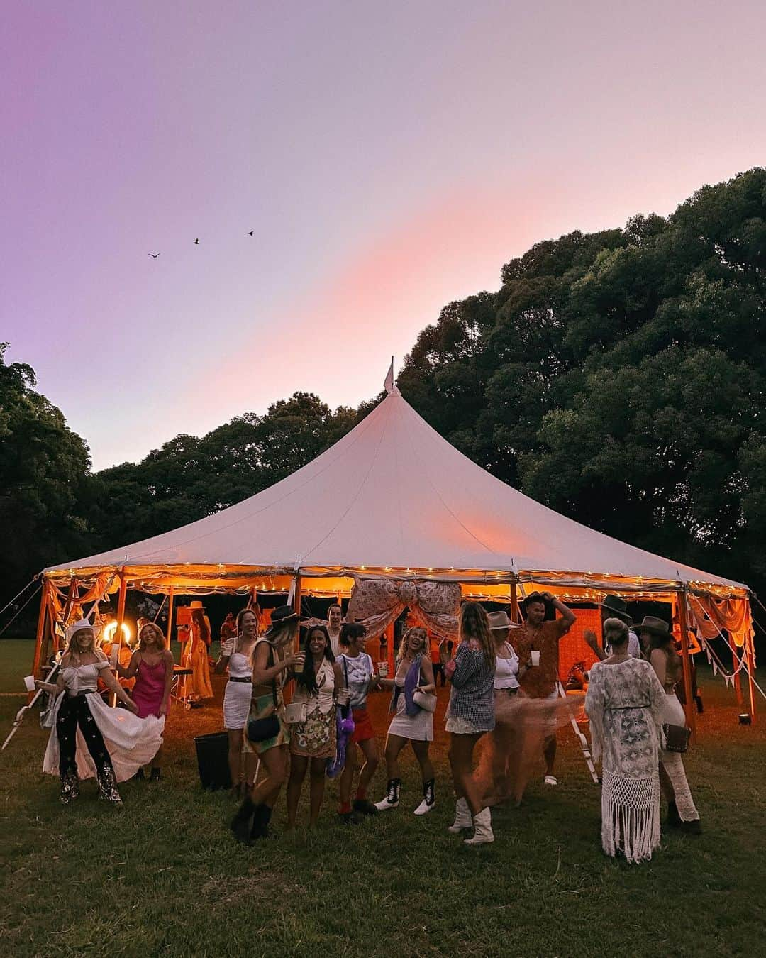 SPELLのインスタグラム：「Celebrating with our team tonight, Spell Country Fair style ✨ we love you team Spell, dancing under fairy floss skies {with real fairy floss too🧚‍♀️} under fairy tent by @sperrytentsaustralia 💫」