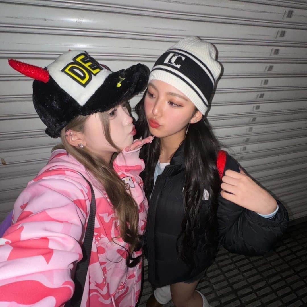 ここねのインスタグラム：「しらんひとに派手派手やんって言われましたはずかしいｖ（＾＿＾ｖ）♪」