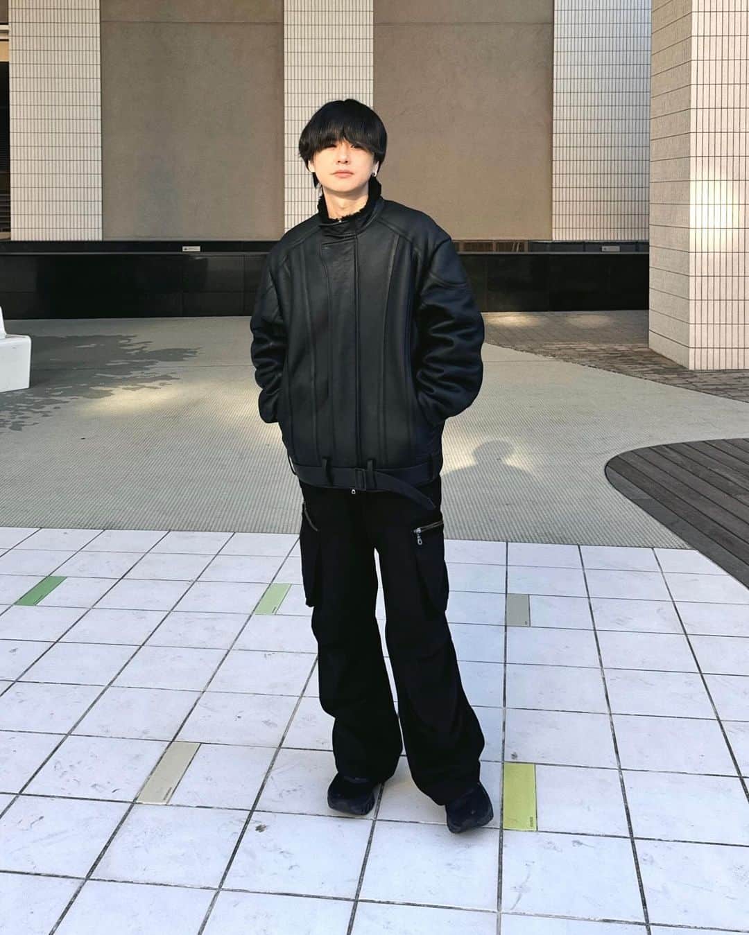 げんじさんのインスタグラム写真 - (げんじInstagram)「ALL BLACK 🏴  @ssstein_design  ずっと温めてたレーシングムートン🏍️ ようやく着られるようになってテンションぶち上がる🤌🏼  #メンズファッション #ファッション#今日のコーデ #今日の服 #fashion #mensfashion #23aw #23fw #winter #ootd #outfit #styling #패션 #스타일 #코디 #옷스타그램 #데일리룩 #오오티디 #데일리룩 #스타일링 #아웃핏 #코디」12月8日 18時15分 - genji_official_