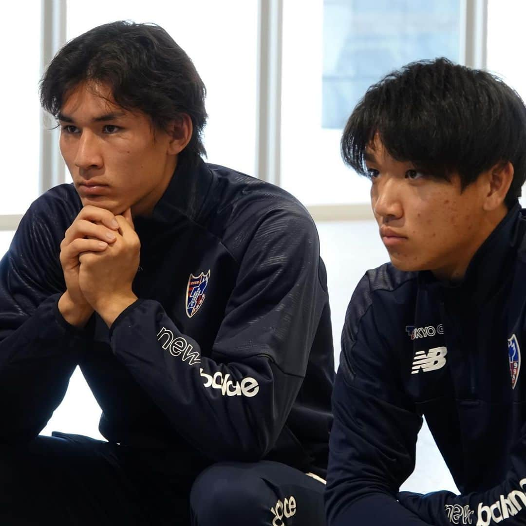 FC東京オフィシャルグッズさんのインスタグラム写真 - (FC東京オフィシャルグッズInstagram)「🔵🔴 FC東京選手会活動の一環として、福島県双葉郡富岡町立富岡小学校・中学校を昨年に続き訪問いたしました。  また今回は、このような復興支援を継続していくこと、震災の記憶を風化させないことという選手会の想いに共感いただき、福島県出身で2019年の復興支援活動時にも同校を訪問した元FC東京の #髙萩洋次郎 選手も今回一緒に参加いたしました。  今回の活動にご協力いただいたみなさま、DREAM福島のみなさま、Jヴィレッジのみなさま、本当にありがとうございました🔵🔴  #徳元悠平 #寺山翼 #熊田直紀 #土肥幹太 #俵積田晃太 #野澤大志ブランドン選手 #木村誠二 #荒井悠汰 #バングーナガンデ佳史扶 #白井康介  @fctokyoofficial  #がんばろう福島 #富岡は負けん #fc東京 #fctokyo #tokyo」12月8日 18時25分 - fctokyoofficial