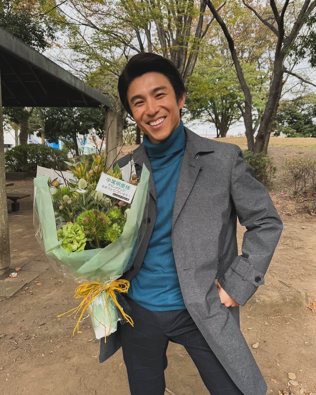 中尾明慶のインスタグラム：「本日ハイエナ最終回 キャスト、スタッフ皆チームワーク良くとても楽しい時間を過ごさせていただき、素敵な俳優さんに囲まれ沢山勉強させていただきました！！ 応援ありがとうございました❗️ 弁護士役楽しかったなぁ…👍 最終回20時〜よろしくお願いします。」