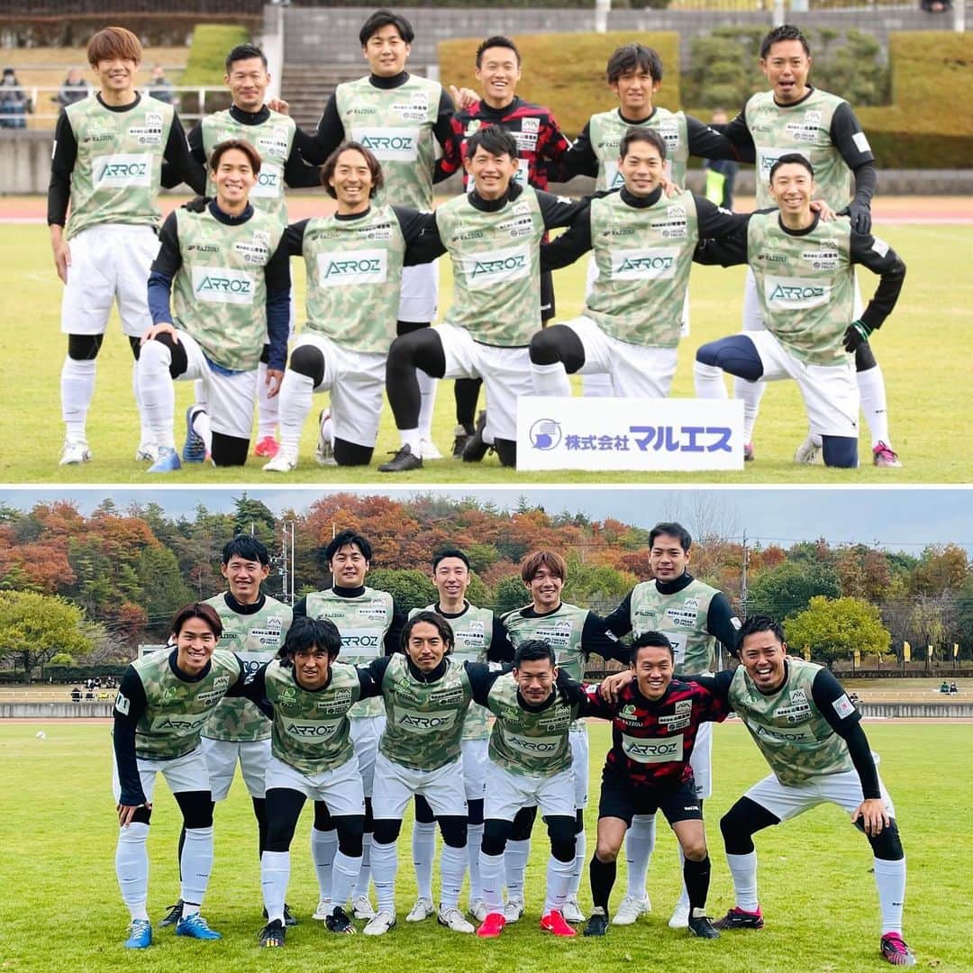 片山真人さんのインスタグラム写真 - (片山真人Instagram)「【ガチャスタグラム OB戦篇】  先日、岐阜県多治見市でOB戦に参加⚽️ YouTuberチームと対決してきた🔥 色々な選手とプレーできて光栄やった🙌  #ドリームプロジェクト in多治見🏟️ #多治見市 を元気にしようイベント😃 #fc岐阜 OBチームで参加🟢 #現役 と#ob 混合チーム⚽️ #razzoli ユニフォーム👕 #youtuber チームと対戦⚡️  《FC岐阜OBチーム⚽️》 #船津徹也 氏🟢 #佐藤洸一 氏🟢 #服部康平 氏🟢 #押谷祐樹 選手🟢 #中島賢星 選手🟢 #小山新 氏🟢 #小野悠斗 氏🟢 #阿部正紀 氏🟢 #片山真人 #ガチャ 🟢  各世代のOBたち✌️ ちなみに、最年長OBは…片山でした😳  交代無しで30分を3本😏⚽️ めっちゃ楽しかったし、なかなか動けたし、点も獲れた😈  #アンテロープ 塩尻トレーニング様様や🏋️🏋️‍♀️🏋️  多くの方が応援してくれたし、感謝や🙌 ありがとう😊 ※2008年当時のガチャユニ持ってきてくれた方もいてビックリしたわ😆  OBチームも即席やけど、NICE TEAMやったし⭕️  YouTuberチームとの試合も初体験やったし楽しかった‼️ #梅ちゃん 🎬 #マキヒカ 🎬 はじめ、皆さんありがとう🤝  特に高校生以下のみんながめっちゃワイワイ盛り上がってて、時代を感じたわ🤣  イベント運営してくれたみんな、 参加者のみんな、 RAZZOLI、  みんな、ありがとう😊 また第2回期待してる⤴️⤴️  さあ今週末は、#松本山雅fc の仕事🏔️ #positive を積み重ねる➕✨ #積小為大 ✨ #onesoul ☝️  さあ善光寺宿坊泊も初体験😁 どうなるやろかー😈😈😈」12月8日 19時06分 - gachastagram.11