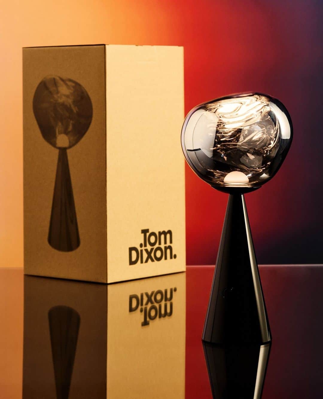 トム ディクソンのインスタグラム：「What's number 1 on your Tom Dixon wish list? 🎁⁠ ⁠ Our brilliant retail teams in London and Manhattan are looking forward to welcoming you this weekend and when it comes to gift wrapping, no one does it better than they do! ⁠ ⁠ If you haven't started your festive shopping and need inspiration, explore the curated gifting section on our website. From incense gift sets to sculptural Champagne glasses and mesmerizing rechargeable lights, you'll discover something extraordinary—even for those people in your life who are impossible to shop for. ⁠ ⁠ Happy shopping! ⁠」
