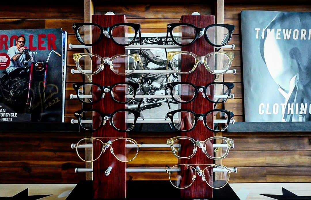 植竹拓さんのインスタグラム写真 - (植竹拓Instagram)「☞ All Item Restock 開催中 ☜  色気を纏う★ NSH Eyewear ★  販売方法：通常販売 販売期間：明日12月9日（土）23:59迄 お支払い方法：全て可 発送日：本日～  そして12/9(sat)深夜00:00 ～ 23→24 Limited Edition Restock.  #nsh #Madeinshibuya #フラットレンズサングラス #サングラス #shibuya #ファッション #フラットレンズ #アイウェア #スタイリッシュ」12月8日 19時37分 - hiromu0820