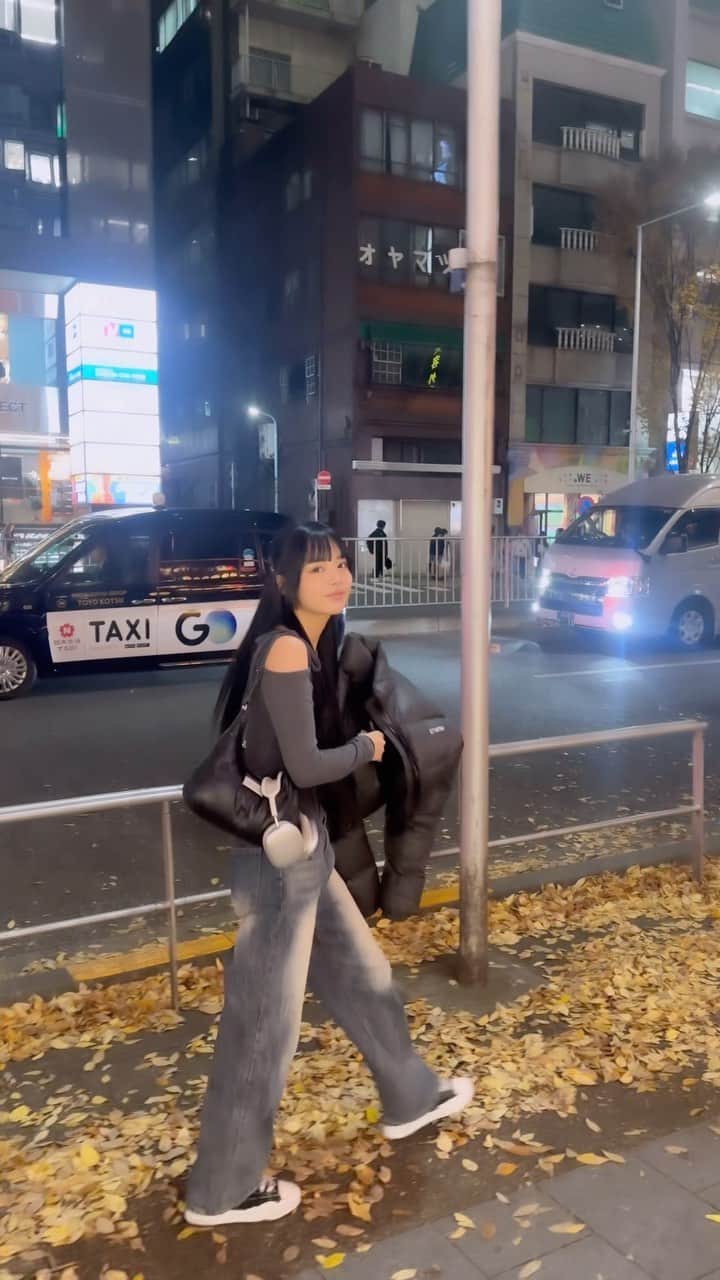 仲本莉絵瑠のインスタグラム：「もうすぐクリスマスだね😆😆😆😆みんなの予定はー？私は彼氏いるのにクリぼっち❣️」