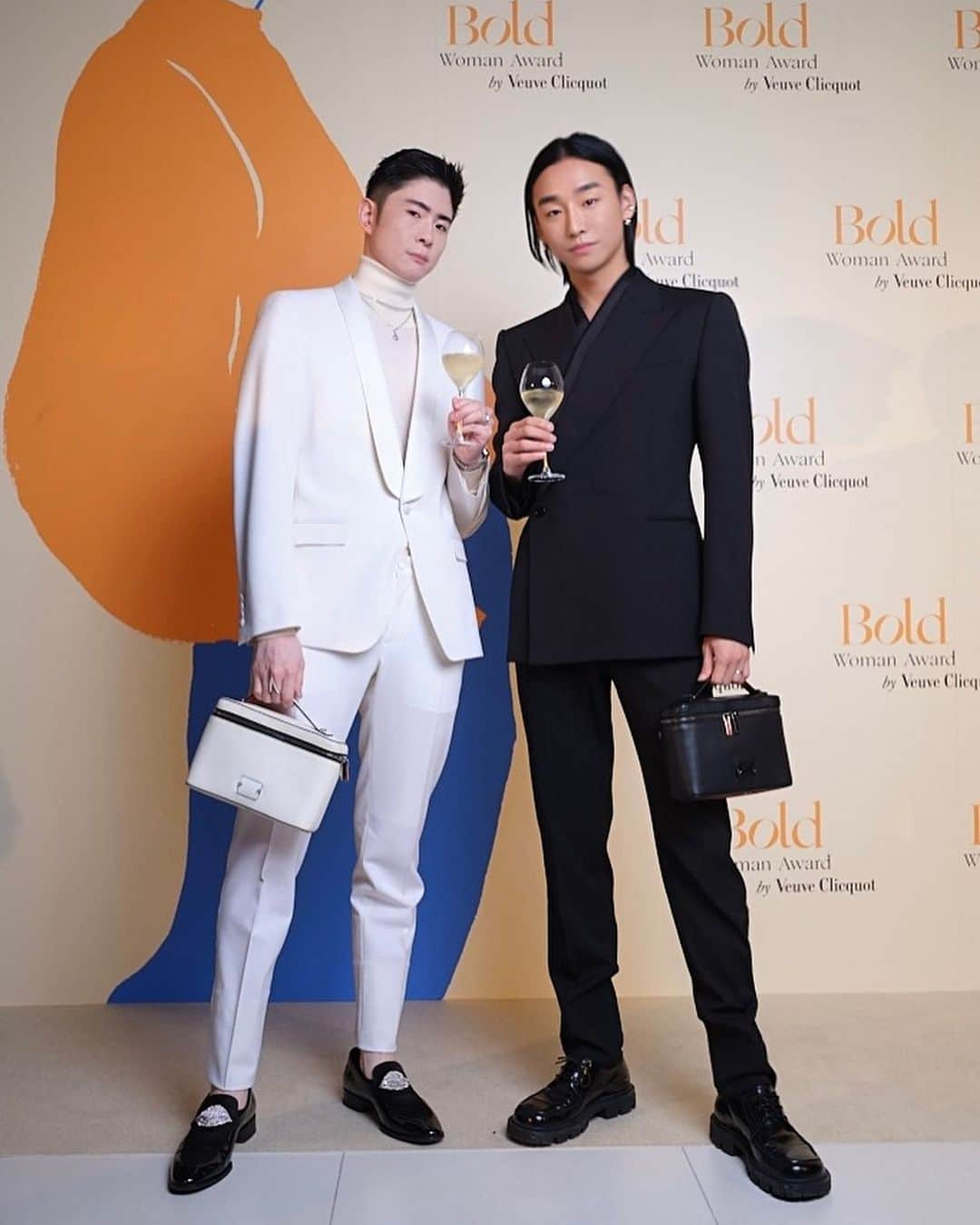 タイキさんのインスタグラム写真 - (タイキInstagram)「革新的な女性リーダーに光を当てるアワード『Veuve Clicquot Bold Woman Award 2023 』に参加させていただきました🍾🍾🍾  ファイナリスト6名の皆さまの熱い思いを自分に置き換えて聞いておりました。  リーダーになることなんて昔は考えてなかったけども、今は @officebriller の責任者なんだよね。会社を立ち上げてから思いっきり人生が変わったと思います。大変なことはたくさんあるけど、この変化を楽しみ、社会にたくさんの影響を与えられる会社に必ずしてみせます！  昨日は美味しいシャンパンに素敵な時間をありがとうございました🧡  @veuveclicquot  #VeuveClicquot #LiveClicquot #ヴーヴクリコ #BoldWomanAward  #Ad #DrinkResponsibly」12月8日 19時48分 - taiki_jp