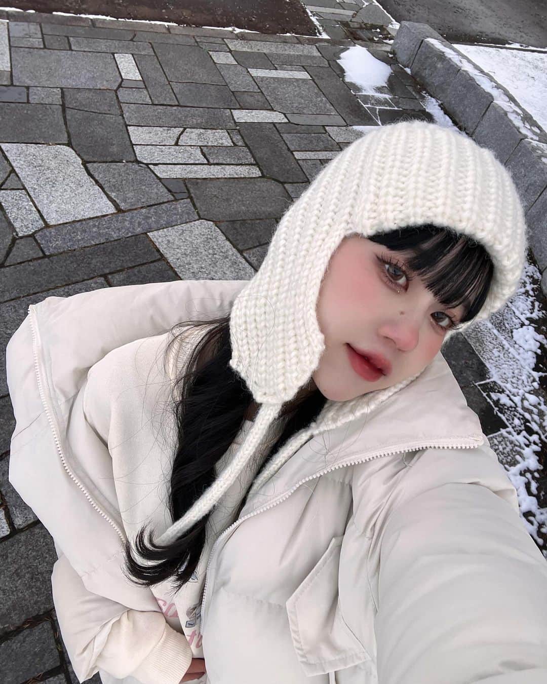 びすこさんのインスタグラム写真 - (びすこInstagram)「Hokkaido!!🐮♡  どこもかしこもおとぎ話の世界でほんとに可愛い。。  毎日極寒と戦いながら〜☃️😰」12月8日 19時56分 - na56482n