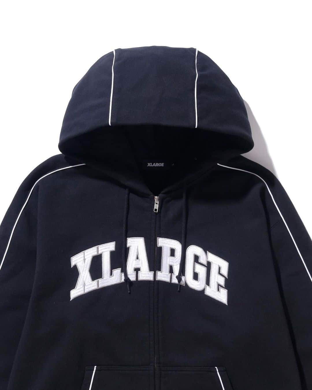 エクストララージのインスタグラム：「XLARGE 2023 WINTER COLLECTION - PIPING ZIP UP HOODED SWEATSHIRT - DENIM RESORT CARGO PANTS #xlarge #xlargejp #エクストララージ」