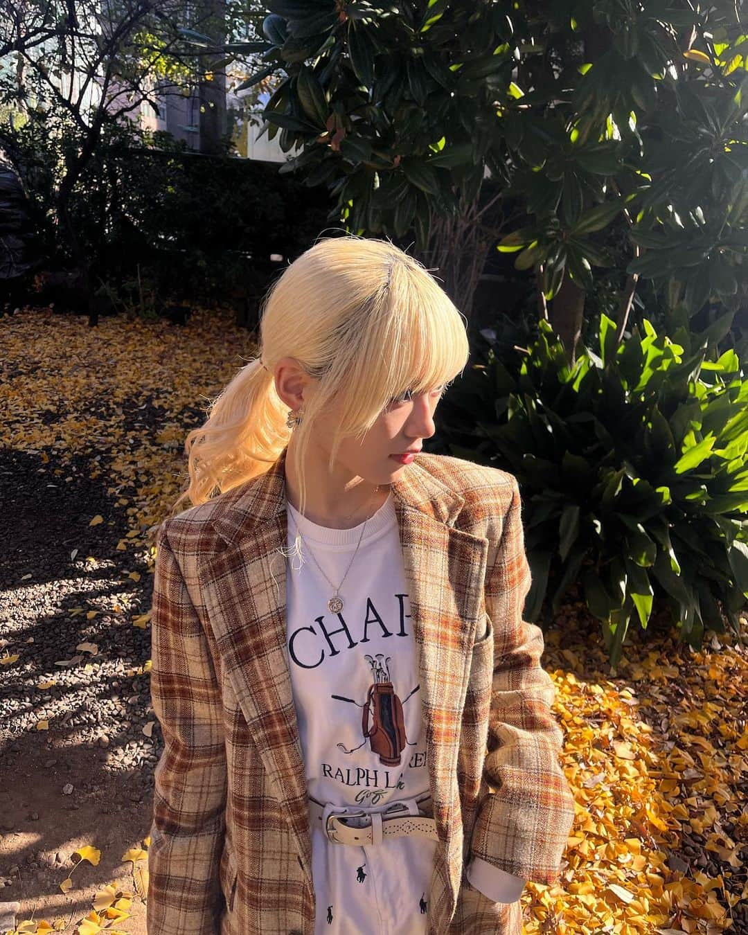 鶴屋美咲さんのインスタグラム写真 - (鶴屋美咲Instagram)「天気よいーー🍂☀︎✨　#ootd」12月8日 20時24分 - girls2_misaki_official