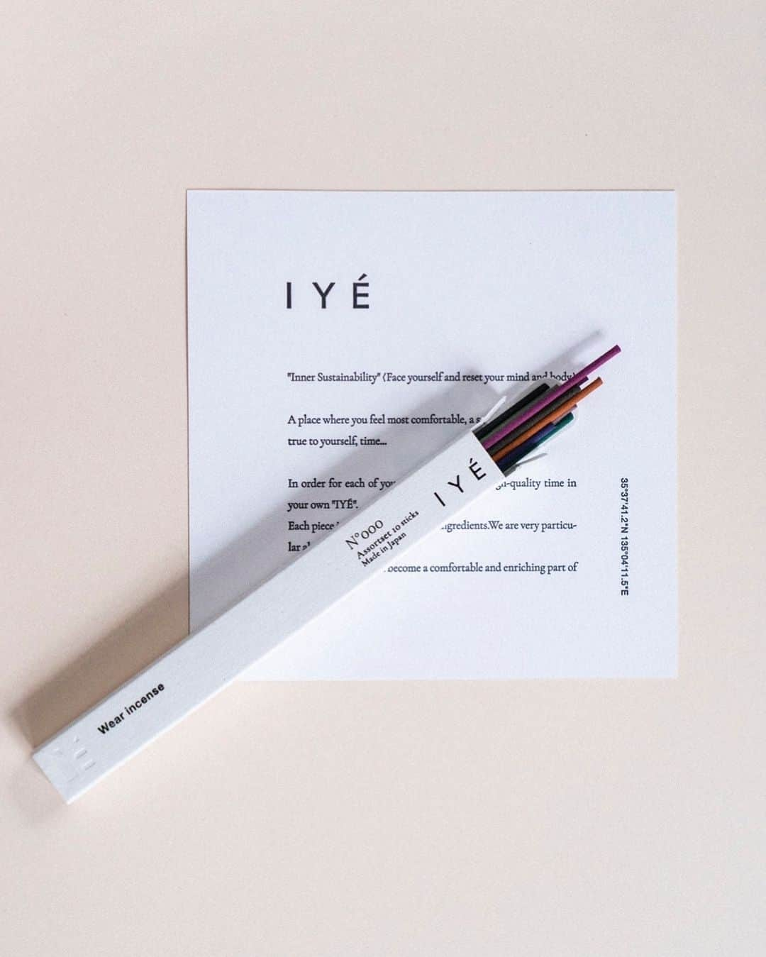 lifes_officialのインスタグラム：「12.08（ fri ）in stock  ⁡ IYÉ incense @__iye____  ⁡ ディレクター吉田も愛用している、IYEのインセンスが入荷しました。淡路島でひとつひとつ丁寧に作られたインセンス。天然の香料を使用した絶妙な調香は、お香特有の煙たさを感じず心地いい香りが、焚いたあとの空間に優しくのこります。ご自宅用はもちろん、ギフトにもおすすめ。ホリデーシーズンをゆったりと、少しだけ贅沢で、豊かな時間をお過ごしください。 ⁡ #lifes #todayful #incense #IYE #lifes_select」