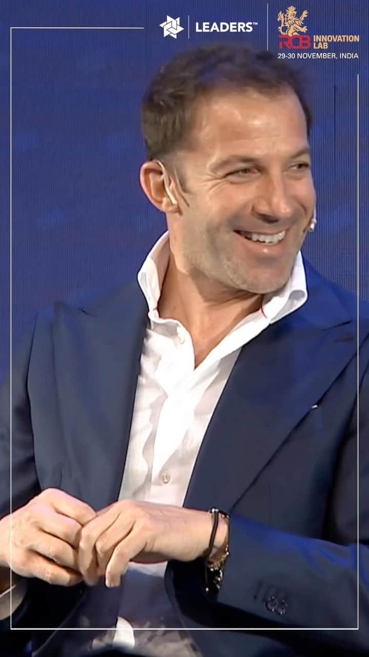 アレッサンドロ・デル・ピエロのインスタグラム：「“It’s through failures that we learn how to become champions!”   Alessandro Del Piero met the global business leaders in sport at #RCBxLeaders and shared insights on leadership, peak performance and how to push the boundaries of sport in India.  #PlayBold #ನಮ್ಮRCB #RCB @alessandrodelpiero @leadersinsport_」