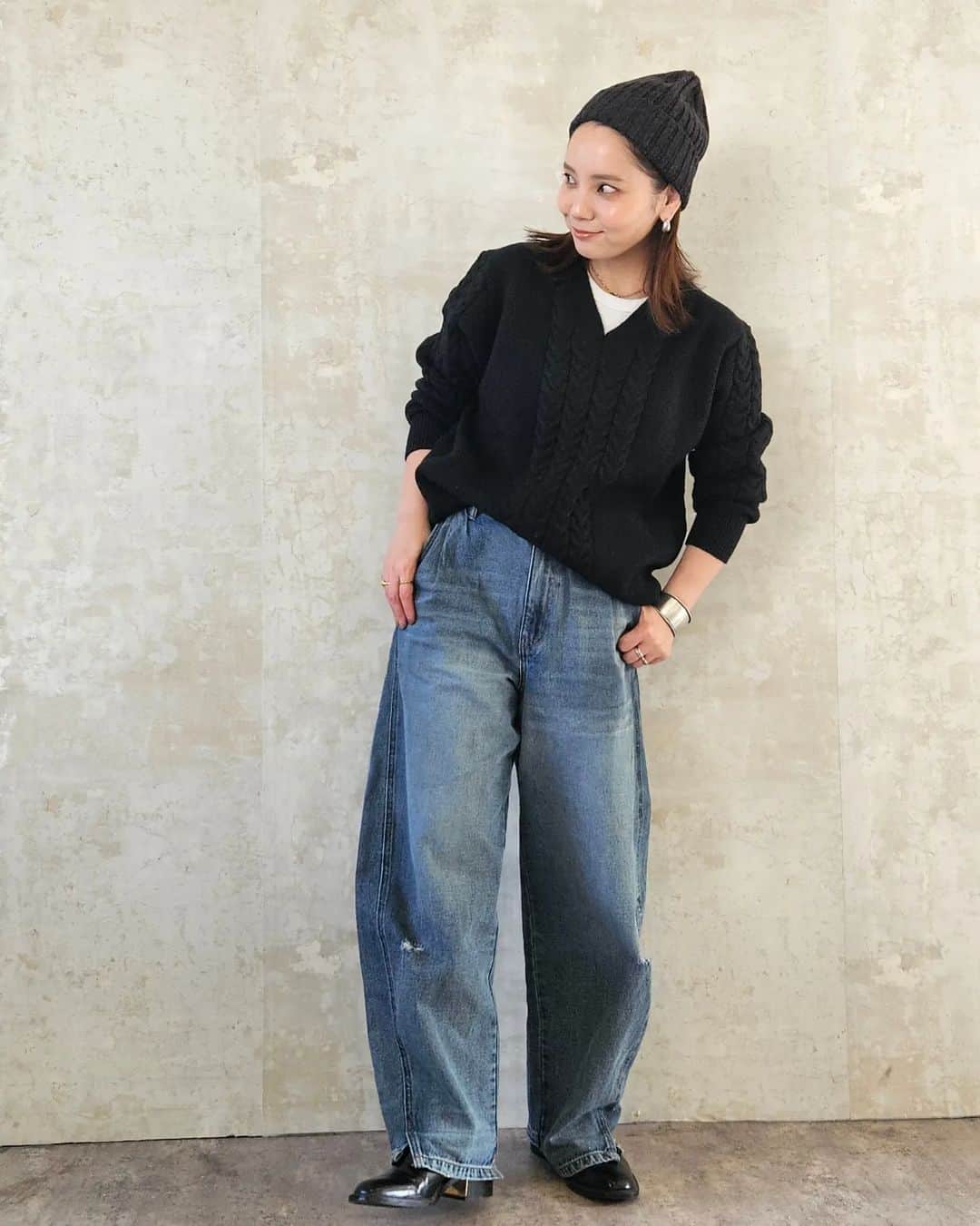 CHIHARUのインスタグラム：「好きすぎると毎日でも履きたくなるからあえて何日も履かずに久しぶりに履いたよこのデニム👖っていってもそんなに久しぶりでもないか笑」