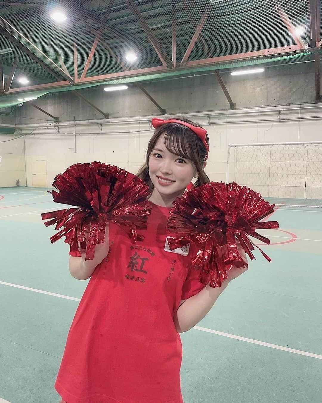 橋本紗奈さんのインスタグラム写真 - (橋本紗奈Instagram)「˗ˋˏ🍓紅組🍓ˎˊ˗  (いいね、コメント、保存、嬉しいです𓅿)  運動会をやりました🏃 紅組は勝ちました🏅  運動会っていつでもわくわくする🍙 みんな運動会のお弁当で何が好きだった？」12月8日 20時39分 - hashimoto_sana