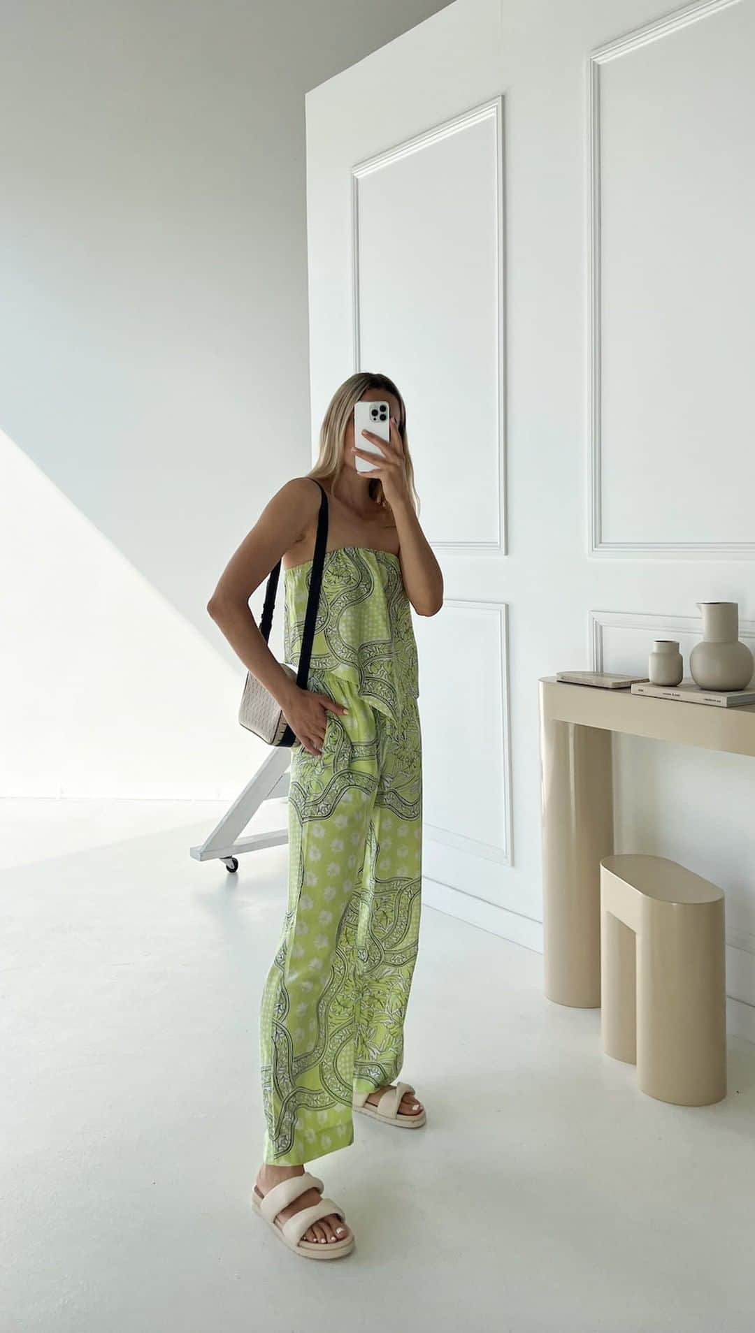 Target Australiaのインスタグラム：「We're loving Patchwork Palm on @dom.overseas 🌴  Products featured - Scarf Top - Resort Wide Leg Pants - European Linen Strappy Open Back Midi Dress - Boob Tube - Wrap Skort」