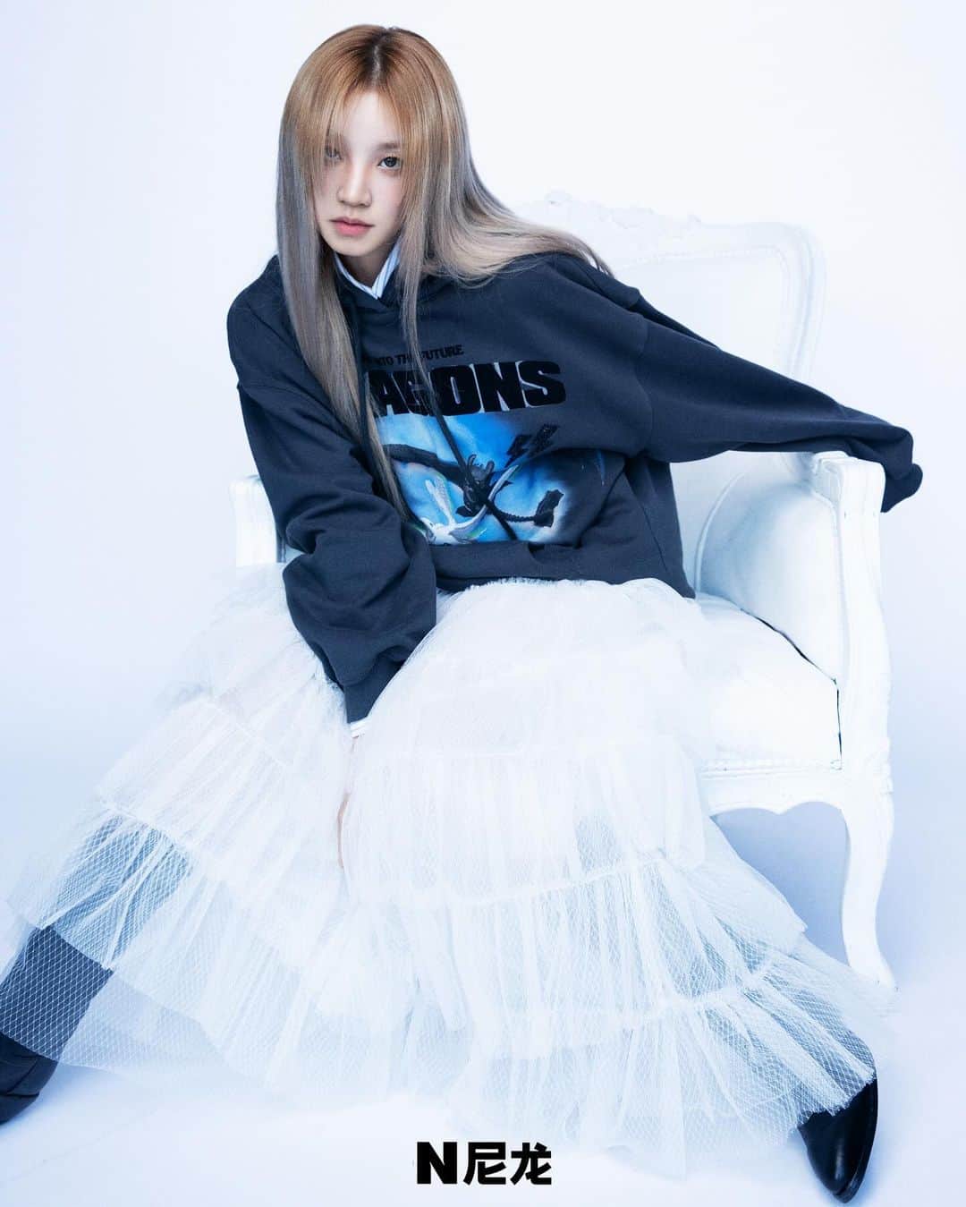 ウギさんのインスタグラム写真 - (ウギInstagram)「NYLON_CHINA🌹 @nylonchina   Cover issue of December❤️❤️❤️」12月8日 23時00分 - yuqisong.923