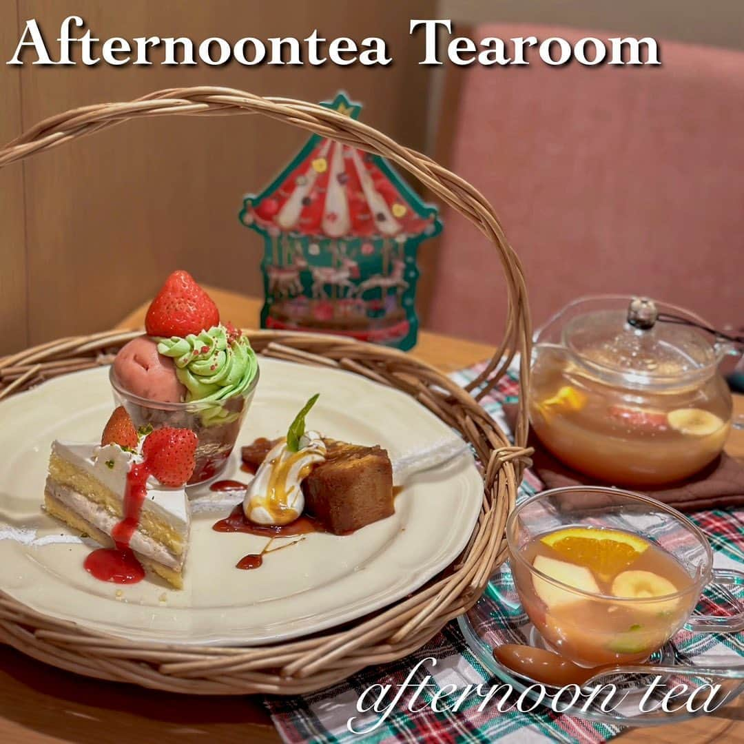 石橋あこさんのインスタグラム写真 - (石橋あこInstagram)「🎄  ◆afternoon tea tea roomアミュプラザ博多 @afternoontea_official   ◆アフタヌーンティーセット¥1,800-  📍福岡県福岡市博多区博多駅中央街１−１ アミュプラザ博多 6階  自分で好きなスイーツを選べるアフタヌーンティーセット☺️🍓 今はクリスマスツリーっぽいスイーツもあってかわいい🎄 写真にすると大きさ伝わらないけど まぁまぁサイズあるのでめっちゃお腹いっぱいになります🍰  その他の福岡のアフタヌーンティーもチェックする☑️ ↓↓↓ @acococo120   　 #blanc#blanc福岡#浄水通り#薬院#薬院カフェ#浄水通りカフェ#アフタヌーンティー福岡#福岡アフタヌーンティー#アフタヌーンティー#カフェ好きな人と繋がりたい#afternoontea #アフヌン#ヌン活#福岡ヌン活#福岡アフヌン#アフタヌーンティー巡り#福岡カフェ#福岡ランチ#博多カフェ#酒店下午茶#下午茶#下午#애프터눈티 #afternoonteatearoom#アフタヌーンティーティールーム」12月8日 23時38分 - acococo120