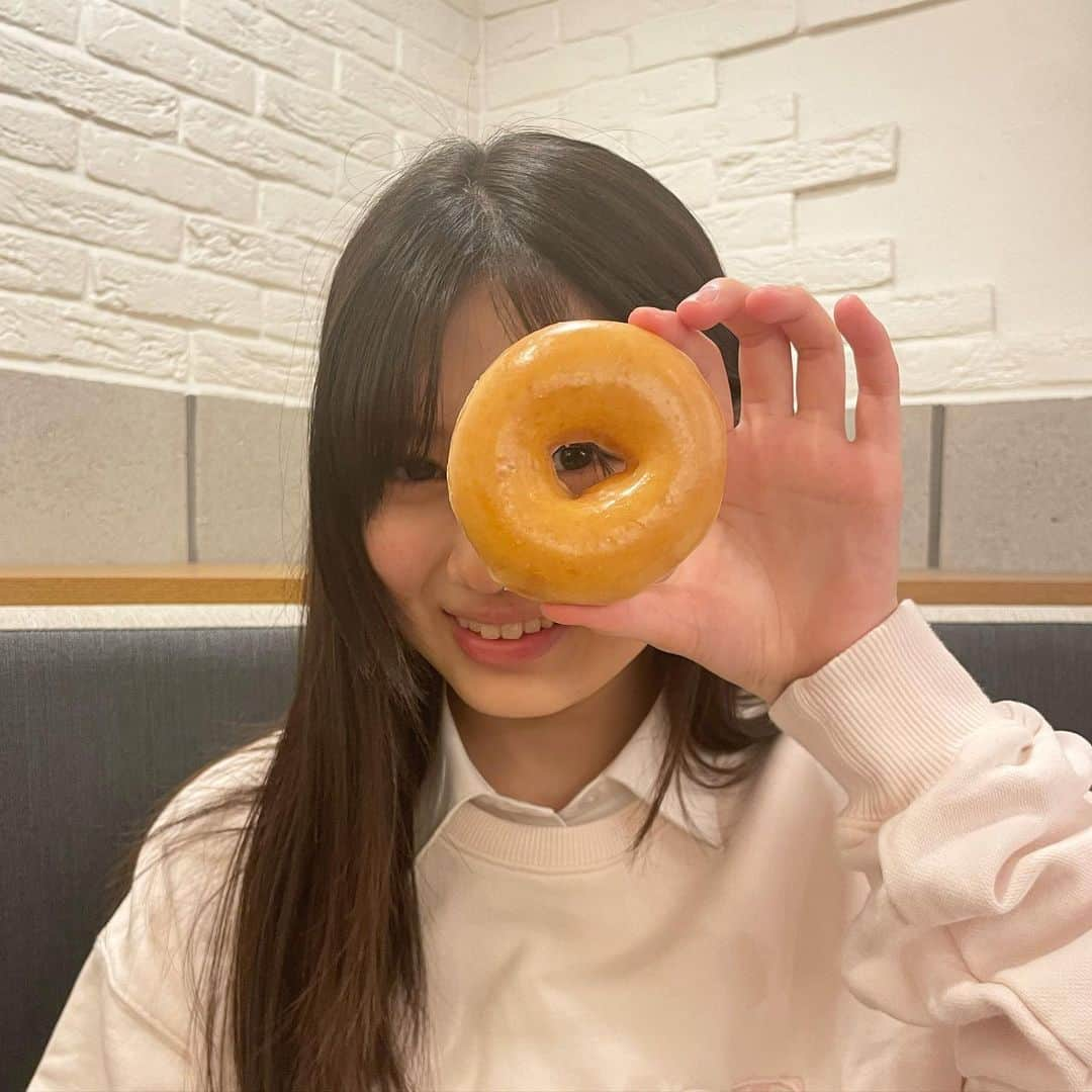 葉山さらさんのインスタグラム写真 - (葉山さらInstagram)「ドーナツ🍩🍩  #スイーツタイム #おやつ #美味しくいただきました😋 #覗いてみた #ドーナツメガネ #ドーナツ #オリジナルグレーズド #いつかのさら #葉山さら」12月8日 23時43分 - sara_hayama.official