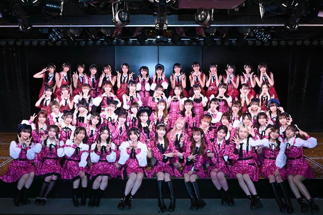 AKB48 Officialのインスタグラム：「. ୨୧ ⑅ ୨୧ ⑅ ୨୧ ⑅ ୨୧ ⑅ ୨୧ ⑅ ୨୧ ⑅ ୨୧ ⑅ ୨୧ ⑅ ୨୧ AKB48 劇場18周年特別記念公演 ご観覧・ご視聴ありがとうございました〰️🎀˖°.  「AKB48 Award Member  of the Year」では 7つの部門で最優秀受賞者が決定・₊✧🌟  そして❕最優秀MVPは❕ #小栗有以 @yuioguri_1226 が受賞🏆💡✨  18周年をこうして迎えることができたのは いつも応援してくださる皆様のおかげです👏🏻🫶🏻👏🏻 本当にありがとうございます✨💛  19年目もAKB48の応援をよろしくお願いします.‎˖٭.‎˖♡  👑最優秀賞 受賞メンバー👑 🏆MVP #小栗有以 @yuioguri_1226  👶🏻ベストルーキー賞 #八木愛月 @azuki_yagi0322  💄ベストメイク賞 #千葉恵里 @eriierii_1027  📱ベストSNS賞 #山根涼羽 @suzuha48yamane16  👗ベストドレッサー賞 #平田侑希 @yuki__hirata  🤝🏻ベストサポート賞 #下口ひなな @shimoguchi__177  🦸🏻‍♀️関係者MVP賞 #村山彩希  #AKB48 #AKB #AKB48劇場 #AKB18周年 ୨୧ ⑅ ୨୧ ⑅ ୨୧ ⑅ ୨୧ ⑅ ୨୧ ⑅ ୨୧ ⑅ ୨୧ ⑅ ୨୧ ⑅ ୨୧」