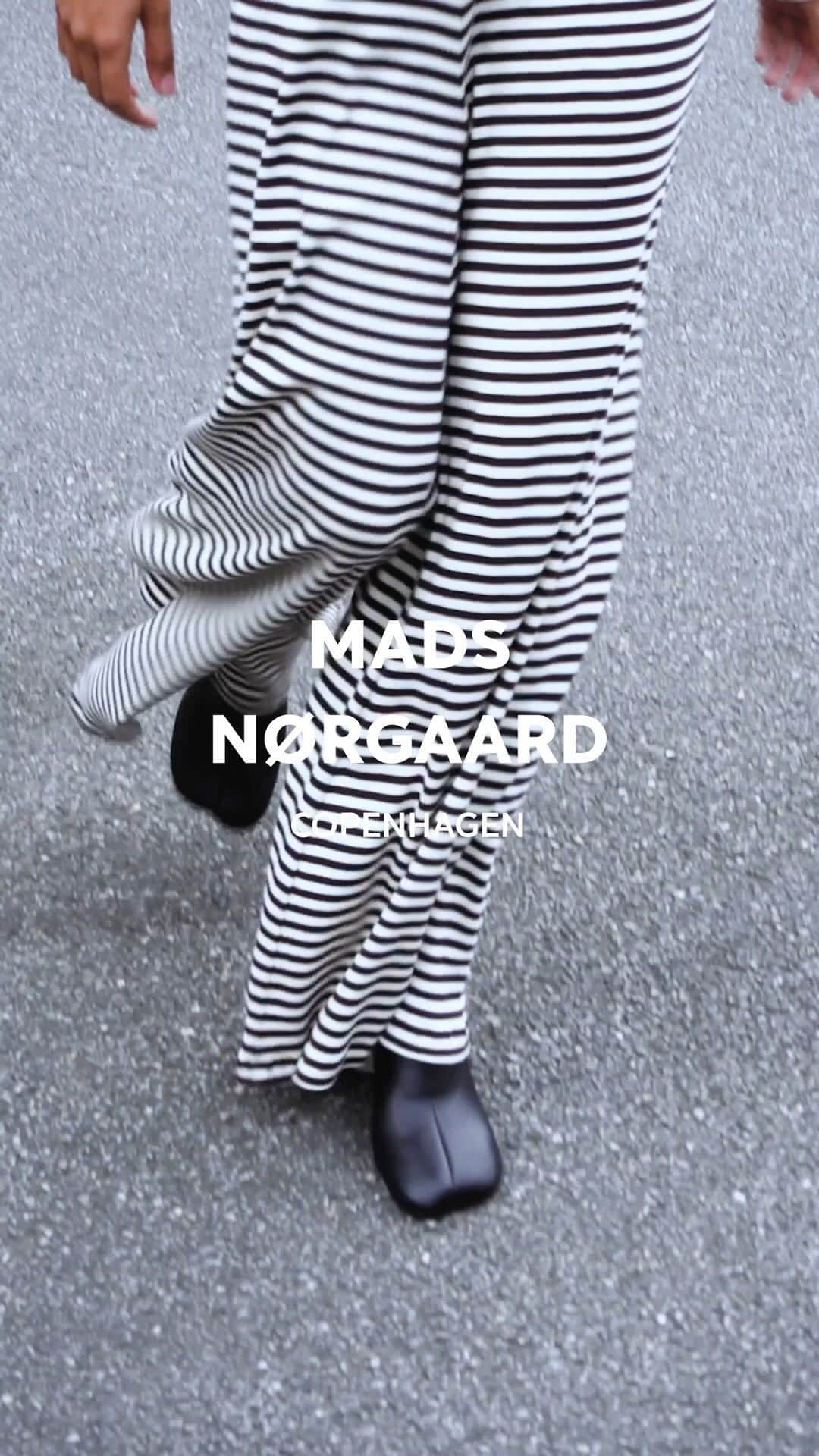 マッツノーガードのインスタグラム：「The perfect weekend set. Head-to-toe stripes in soft and comfy cotton 🤎  #madsnorgaard」
