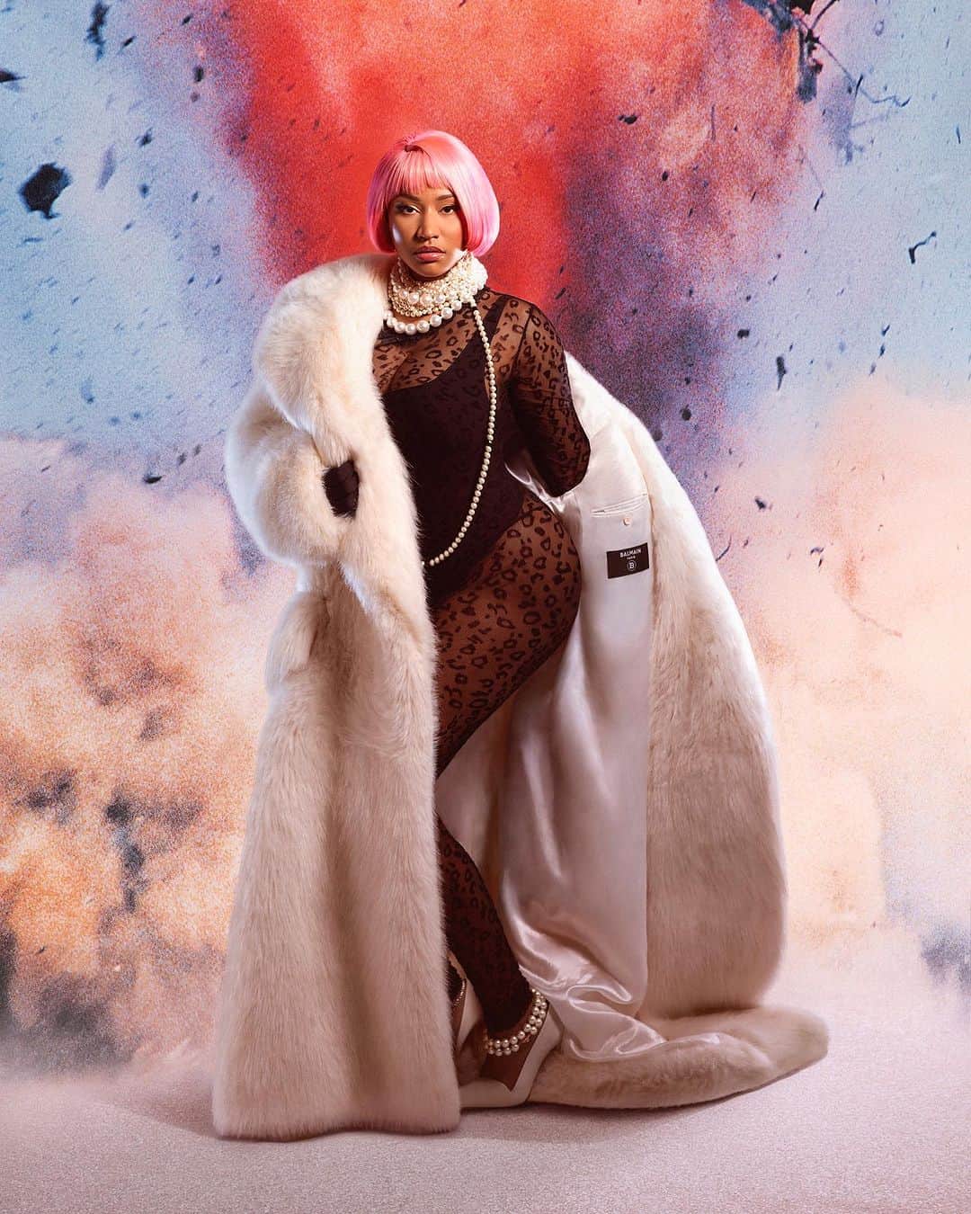 INTERVIEW Magazineのインスタグラム：「calling all barbz… calling all barbz… 💕 hbd to the QUEEN @nickiminaj   Interview, Fall 2022.  Interview by @jadapinkettsmith  Photography by @torso.solutions  Styled by @dara._」