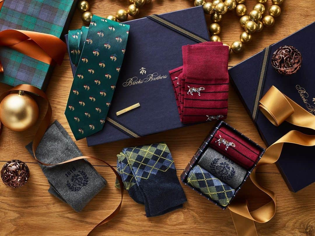 ブルックスブラザーズさんのインスタグラム写真 - (ブルックスブラザーズInstagram)「Argyle, Golden Fleece, or Stripes – which pattern will be your stocking stuffer?」12月9日 0時43分 - brooksbrothers