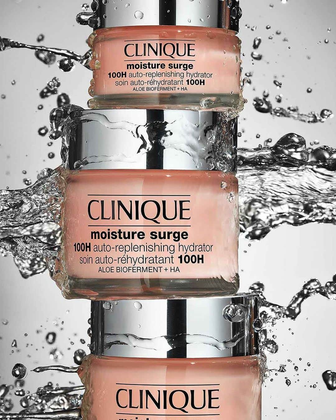 クリニークのインスタグラム：「Stacked with hydration.   Clinique Moisture Surge 100H provides long-lasting hydration for long, dry winter days. It’s:  👩‍⚕️ Dermatologist tested.  ✅ Safe for sensitive skin.  🚫 Oil-free. 🤧 Allergy tested and fragrance free—like always.  And comes in a range of sizes: ✈️ 15 ml  💧 30 ml 💦 50 ml 🚰 75 ml 🌊125 ml  #Clinique #MoistureSurge #SafeForSensitiveSkin #AllergyTested #FragranceFree」