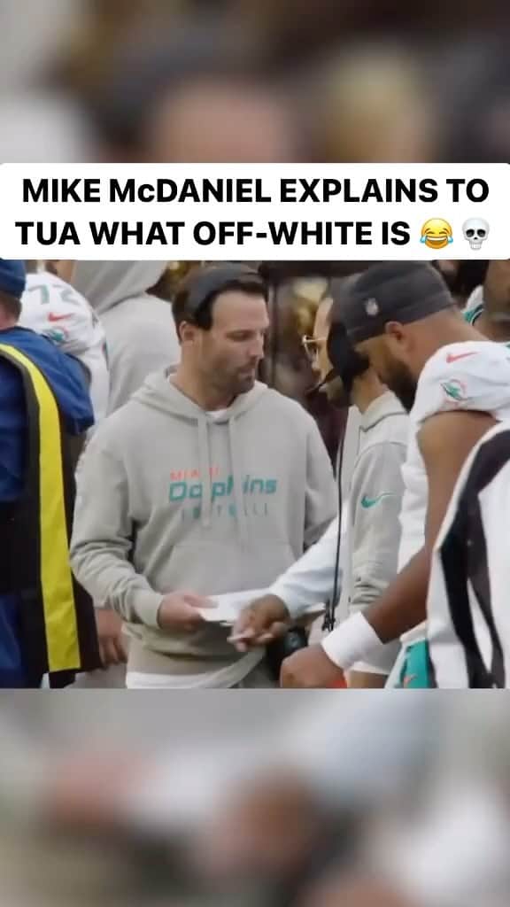 Nice Kicksのインスタグラム：「Mike McDaniel is the coolest coach in NFL history! 🤣💀  Follow @nicekicks for more #sneakers content! 🔥👟」