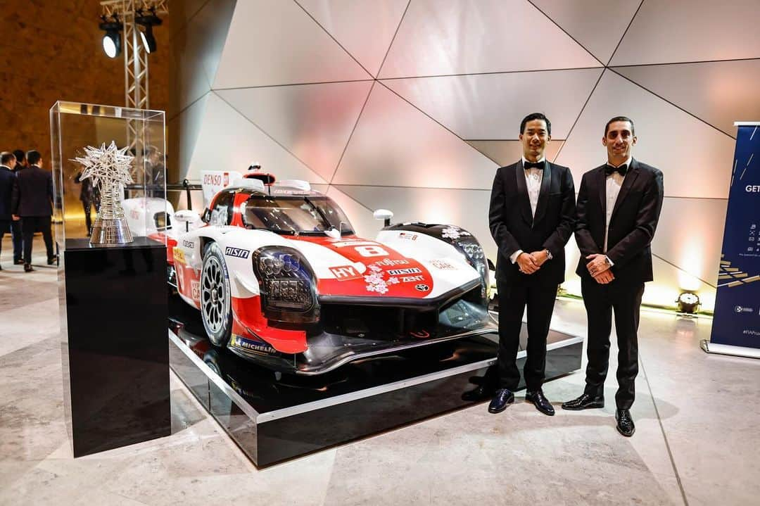 セバスチャン・ブエミのインスタグラム：「Big Night in Baku 🌃  Our World Champions enjoying the #FIAPrizeGiving2023 🏆 and wishing all the best to @brendon_hartley in his home base Monaco  #ToyotaGazooRacing #PushingTheLimitsForBetter #GR010HYBRID #WEC @fiawec_official」