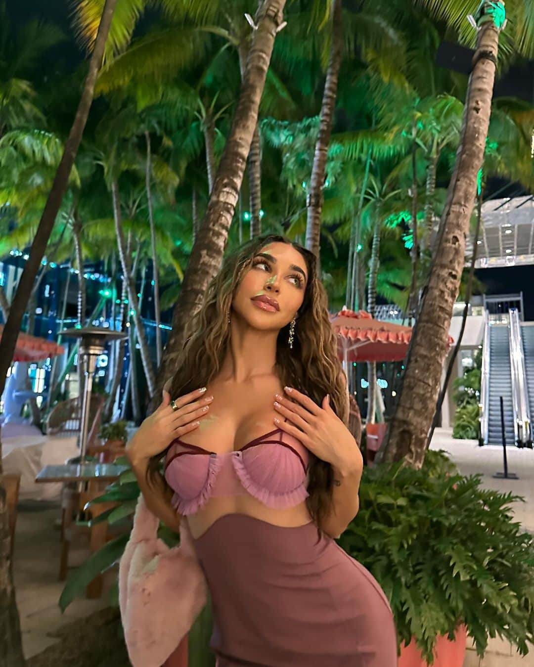 Chantel Jeffriesのインスタグラム：「Girling about」