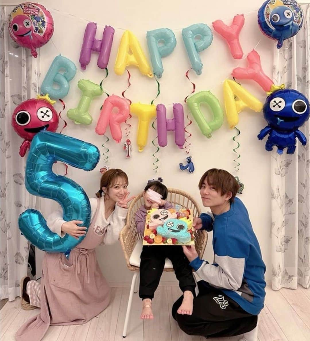 杉浦太陽さんのインスタグラム写真 - (杉浦太陽Instagram)「三男・幸空の誕生日🎂🎊 みんなでお祝いしました👏  溢れる想いはblogに綴ってますので、 よろしければご覧ください✨🥰✨  @sugiurataiyou_official  #幸空 #コア #三男 #5歳の誕生日  #大好きだよ❤️」12月9日 5時57分 - sugiurataiyou_official