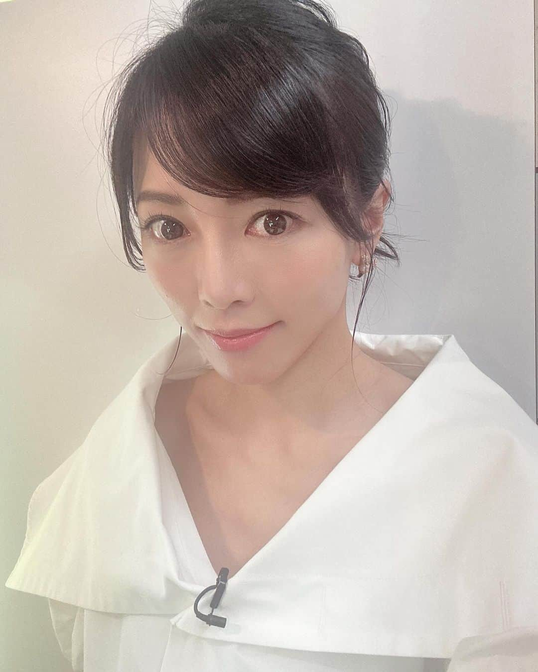 釈由美子さんのインスタグラム写真 - (釈由美子Instagram)「明日オンエアの番組告知です💁‍♀️📺  12月10日(日) 15:30〜16:30  TBS 『チョコプラの超ヒット商品研究所』  今すぐ欲しくなっちゃう超ヒット商品の数々に 大興奮しました！！🤩✨  ぜひご覧ください♪  #チョコプラの超ヒット商品研究所 #tbsショッピング」12月9日 16時50分 - yumikoshaku