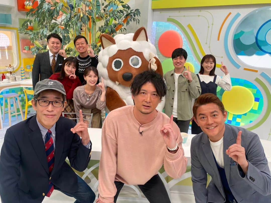 島貫凌さんのインスタグラム写真 - (島貫凌Instagram)「今週は中日ドラゴンズから、火曜日に柳裕也投手、水曜日に涌井秀章投手にお越しいただきました！  遼河はるひプレゼンツ、柳さんのだるま落としゲームも盛り上がって良かった！涌井さんのトークのキレがバツグンでタジタジになっている井戸田さんも最高でした(笑)  来週水曜日には小笠原慎之介投手が来てくれますよ〜！お楽しみに！！  #中日ドラゴンズ #涌井秀章 さん #柳裕也 さん  #遼河はるひ さん #品田英雄 さん #岸博幸 さん #井戸田潤 さん #ハンバーグ師匠  #ドデスカ ！#メーテレ#アナウンサー#島貫凌」12月9日 15時59分 - ryo_shimanuki_nbn_