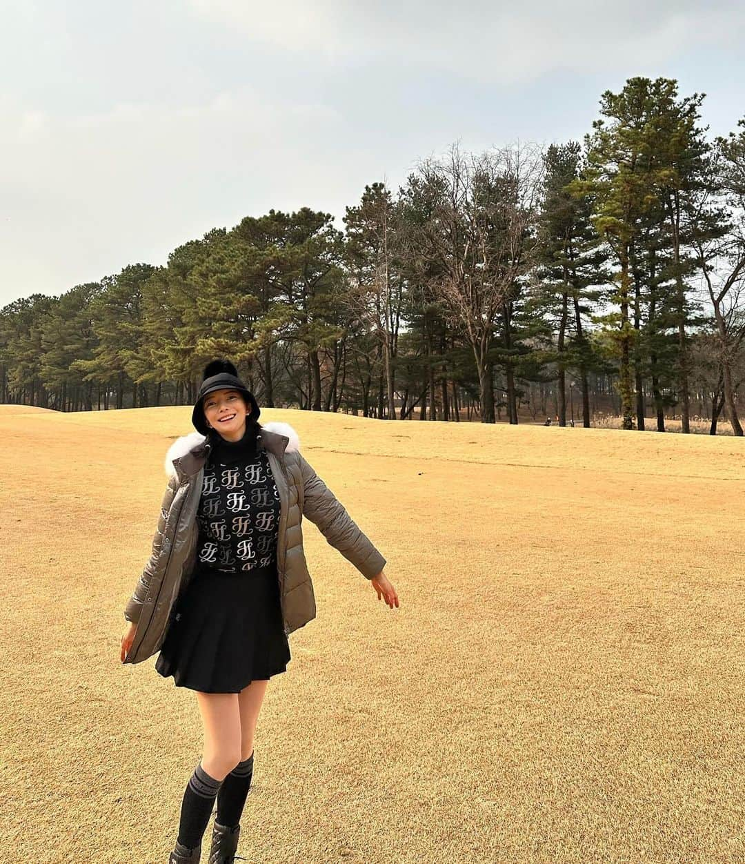 チョン・ジユさんのインスタグラム写真 - (チョン・ジユInstagram)「단짝이랑 피터지는 골프 ⛳️ @jineee_1」12月9日 16時02分 - xjiyux