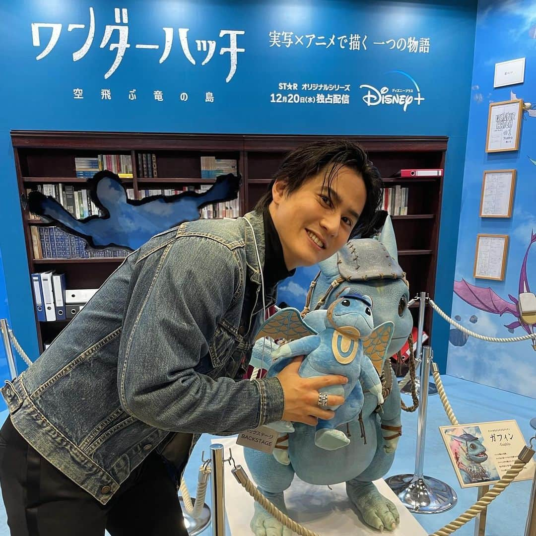 武内駿輔さんのインスタグラム写真 - (武内駿輔Instagram)「東京コミコン2023 Disney+『ワンダーハッチ -空飛ぶ竜の島』ステージ ありがとうございました🐲 12/20より、全世界配信🐉」12月9日 16時49分 - jwamadeus