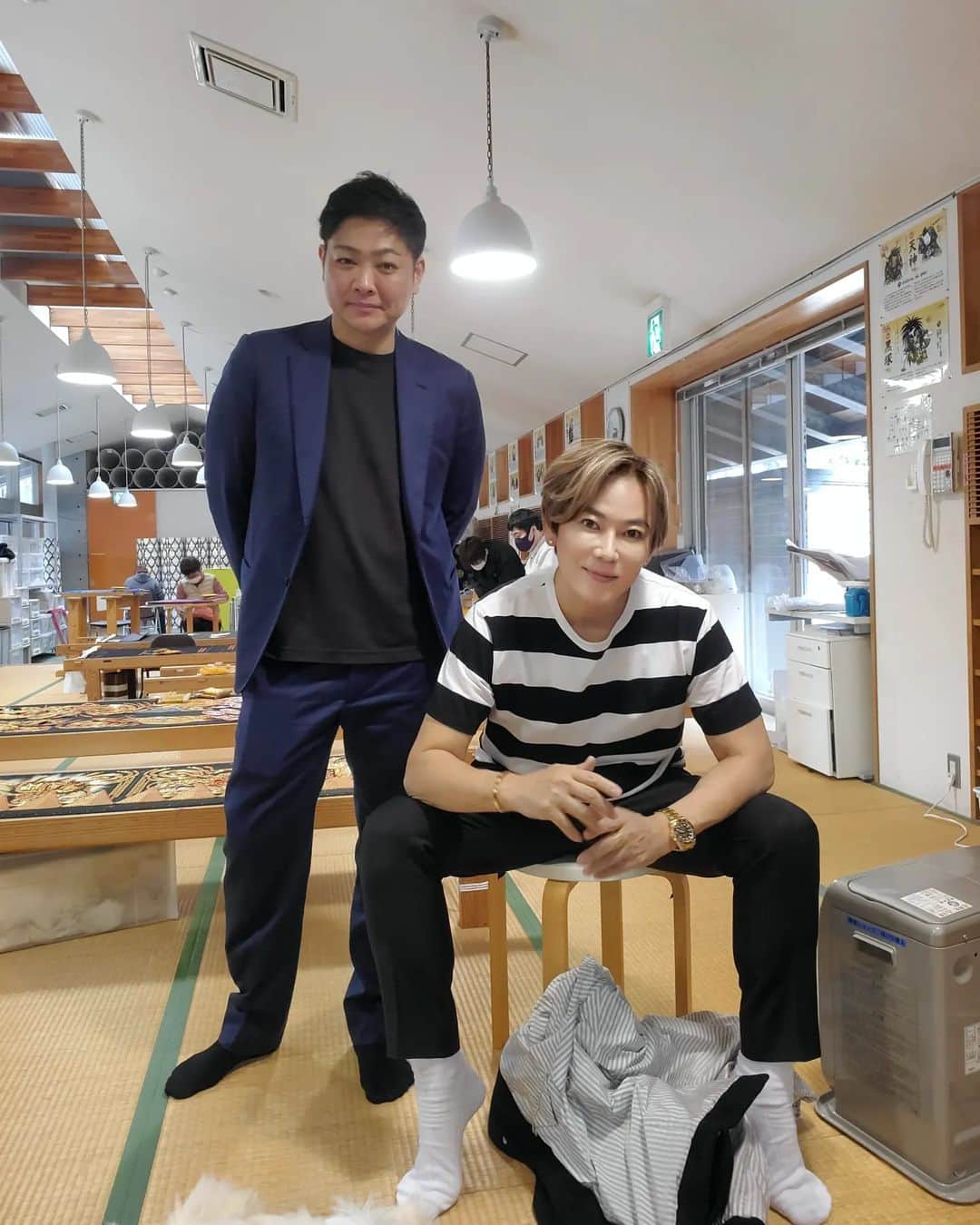 植松晃士のインスタグラム：「ビュ～ティホ～！石見神楽の装束制作の見学へ ❤️🤭」