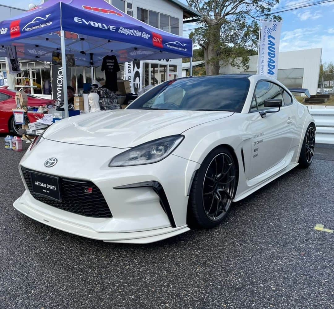 Spirits Artisanさんのインスタグラム写真 - (Spirits ArtisanInstagram)「Special Thanx for 86BRZ Avengers event in Mobara circuit by @kazama_auto !!! Artisan spirits GR86 x EVS Tuning GTLM mirror /86 in event! @rayswheels_official @rayswheelsusa @blitz_japan_official @evstuning @yokohama.rubber_jp USA : @evasivemotorsports @butlertire Canada : @advanced_auto_salon @otto.auto.service China : @bond_china Hong kong : @nigeljdmparts Taiwan : #車庫小舗 Russia : @suv.project Kazakhstan : @spoiler.kz Indonesia : @premierautowerkz Philippine : @jworksunlimited @artisanspiritsph Singapore : @mwsautoworks Thailand : @prodriveshop India : @racetechindia Malaysia : @donloh2007 Bahrain : @kanooperformance Kuwait : @hamad_skyline UK : @streettracklife Australia : @import_monster @traum06996 @car_life_staff @sunyard @bondosaka #bondourawa @bondtokyo @bond_omiya @bondoiimura @ysr0443 @cs.forme_1 @office_k_tokyo @artisanspiritsusa @artisan.ceravi @artisanspiritsph @artisantaiwan @artisan_spirits_canada @artisanspirits_uk #artisanspirits #artisan #asms #toyota #toyotausa #GR #GR86 #hachiroku」12月9日 8時03分 - artisan_spirits