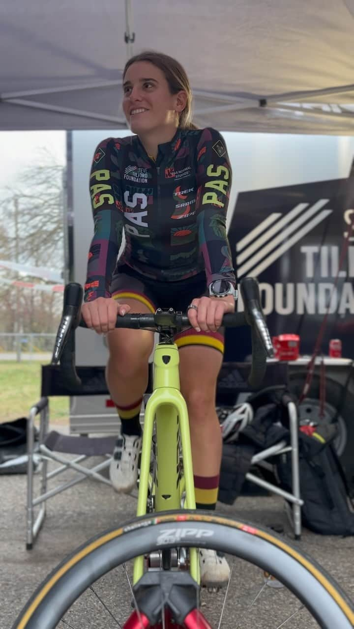 Zipp Speed Weaponryのインスタグラム：「@katieclousee of @stevetilfordfoundationracing has already earned 2 more national titles at this year’s @usacycling Cyclocross National Championships in Louisville, KY, taking home gold in the Collegiate Women’s and Collegiate Team Relay categories. If our math is right, that’s 38 national titles under her belt! This is what LEGENDS are made of 🫡」