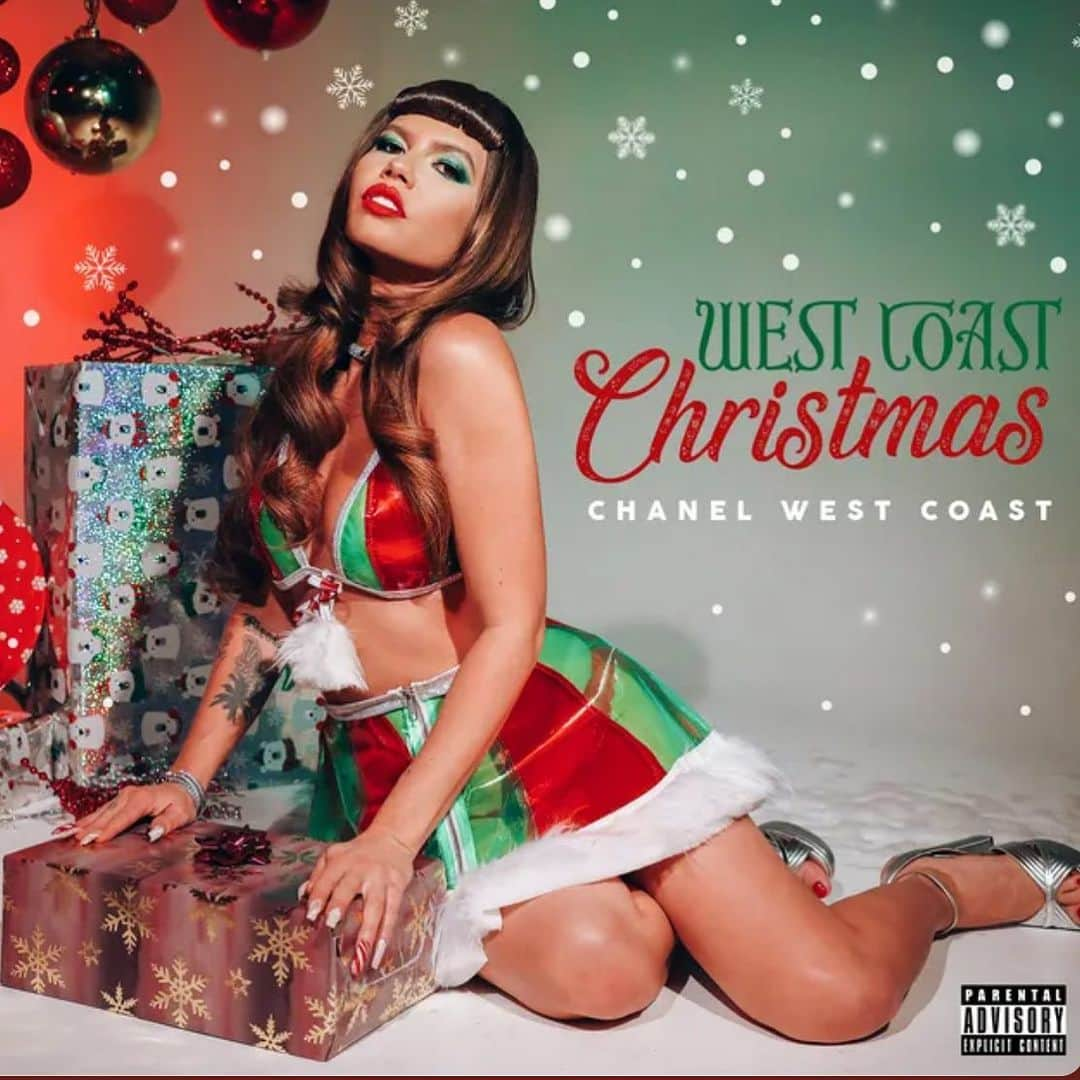 シャネル・ウエスト・コーストのインスタグラム：「It’s that time of year again! Stream my Christmas anthem now! #WestcoastChristmas 🎅🏼🎄♥️🎁 Like, comment, & share if you’re feelin it!」