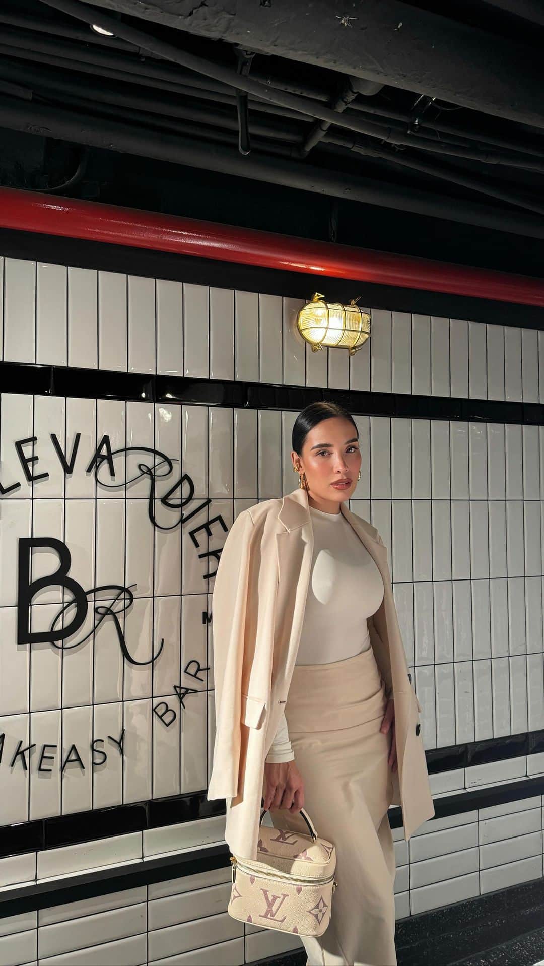 Luisa Fernanda Wのインスタグラム：「Vlog un día conmigo 🫶🏻」