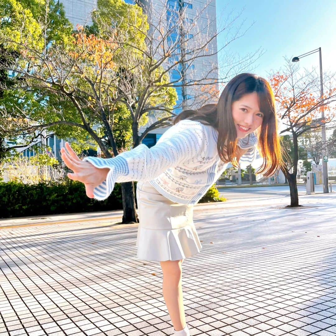 フジテレビ「めざましテレビ」さんのインスタグラム写真 - (フジテレビ「めざましテレビ」Instagram)「もえちゃんの京都弁天気予報です✨ お台場は晴天☀️で暖かいです 北海道ではお天気の急変に注意してくださいませ  1枚目の写真は #めざど食堂 のヒント出しです😌  #谷尻萌 #めざましどようび」12月9日 9時49分 - mezamashi.tv