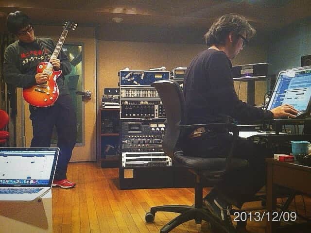 酒井一圭のインスタグラム：「10年前  着心地最高のトレーナー😊  #純烈 #酒井一圭 #世界のkijima  #クラッシャーカズヨシ」