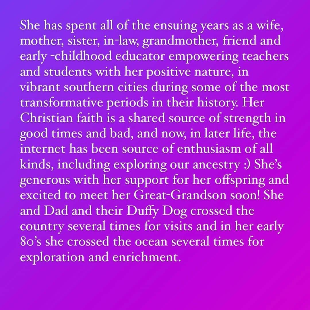 シャロン・ローレンスさんのインスタグラム写真 - (シャロン・ローレンスInstagram)「More about my first love, as she makes her 85th lap around the sun. I’m not biased-anyone who knows my Mom, Earlyn, agrees that she’s special 😘」12月9日 10時43分 - sharonelawrence